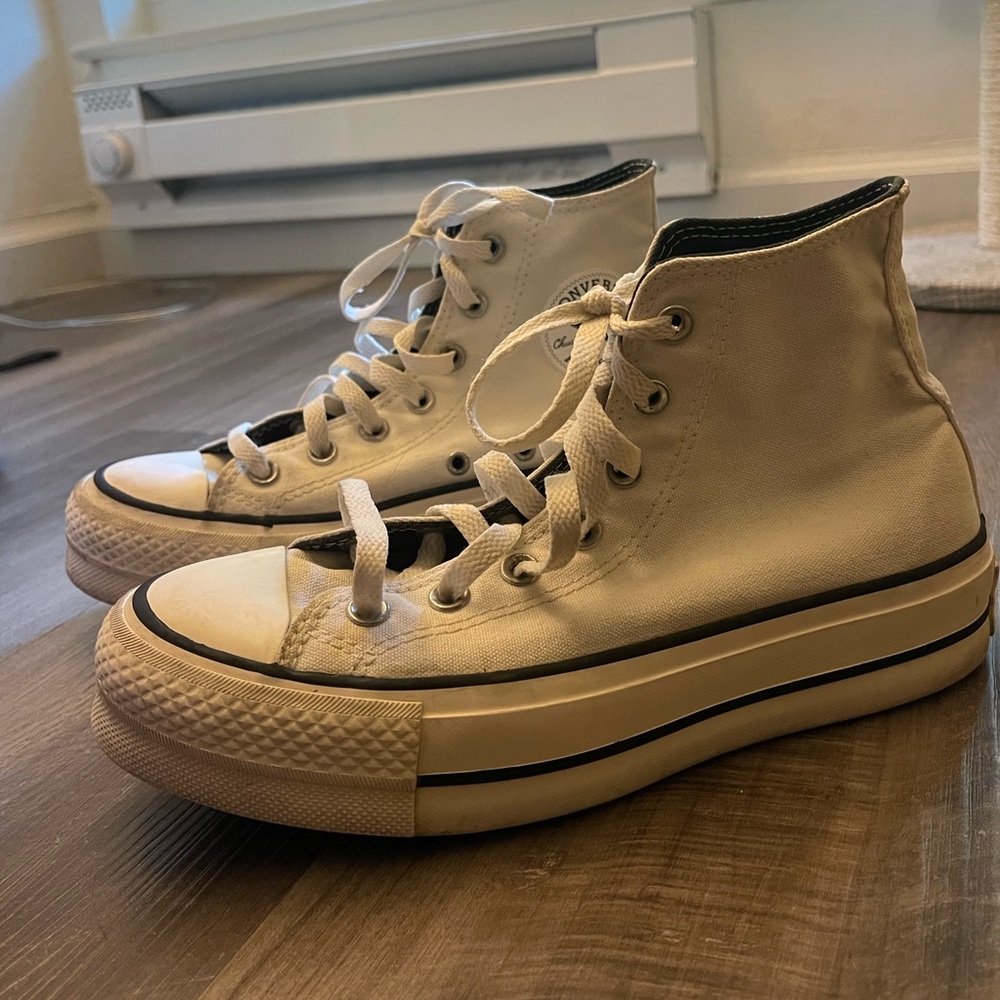 Off white/cream colored platform converse.